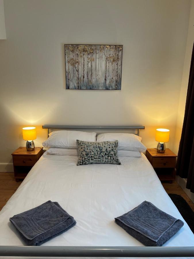 Cheerful 3 Bedroom Cottage In Central Location آمبيلسايد المظهر الخارجي الصورة
